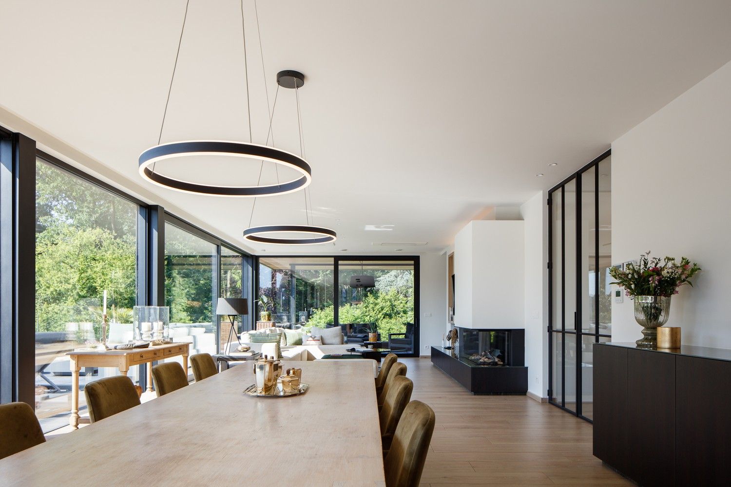 Zeldzaam penthouse met unieke terrassen in groene omgeving foto 15