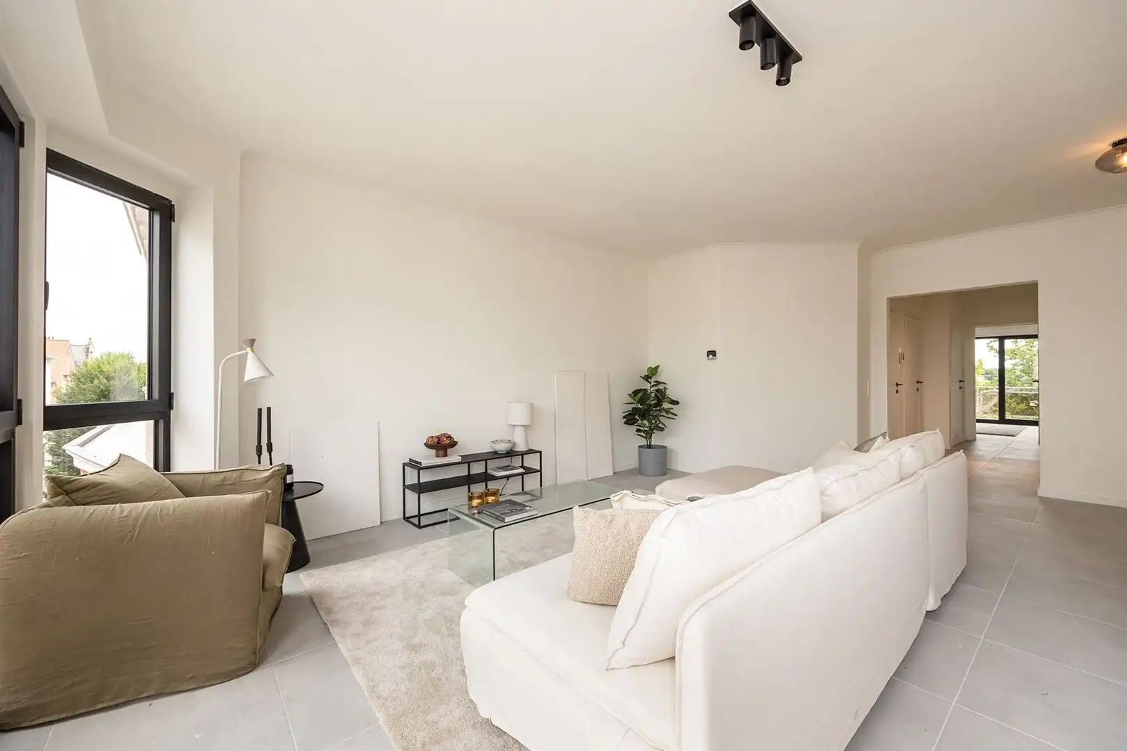 instapklare renovatie met groot terras foto 8