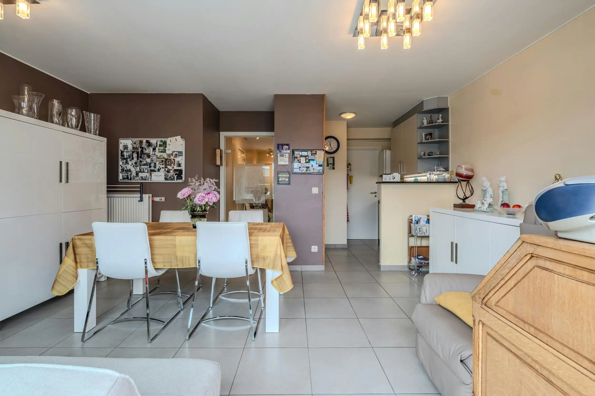 Instapklaar 2-slaapkamerappartement in recente residentie foto 4