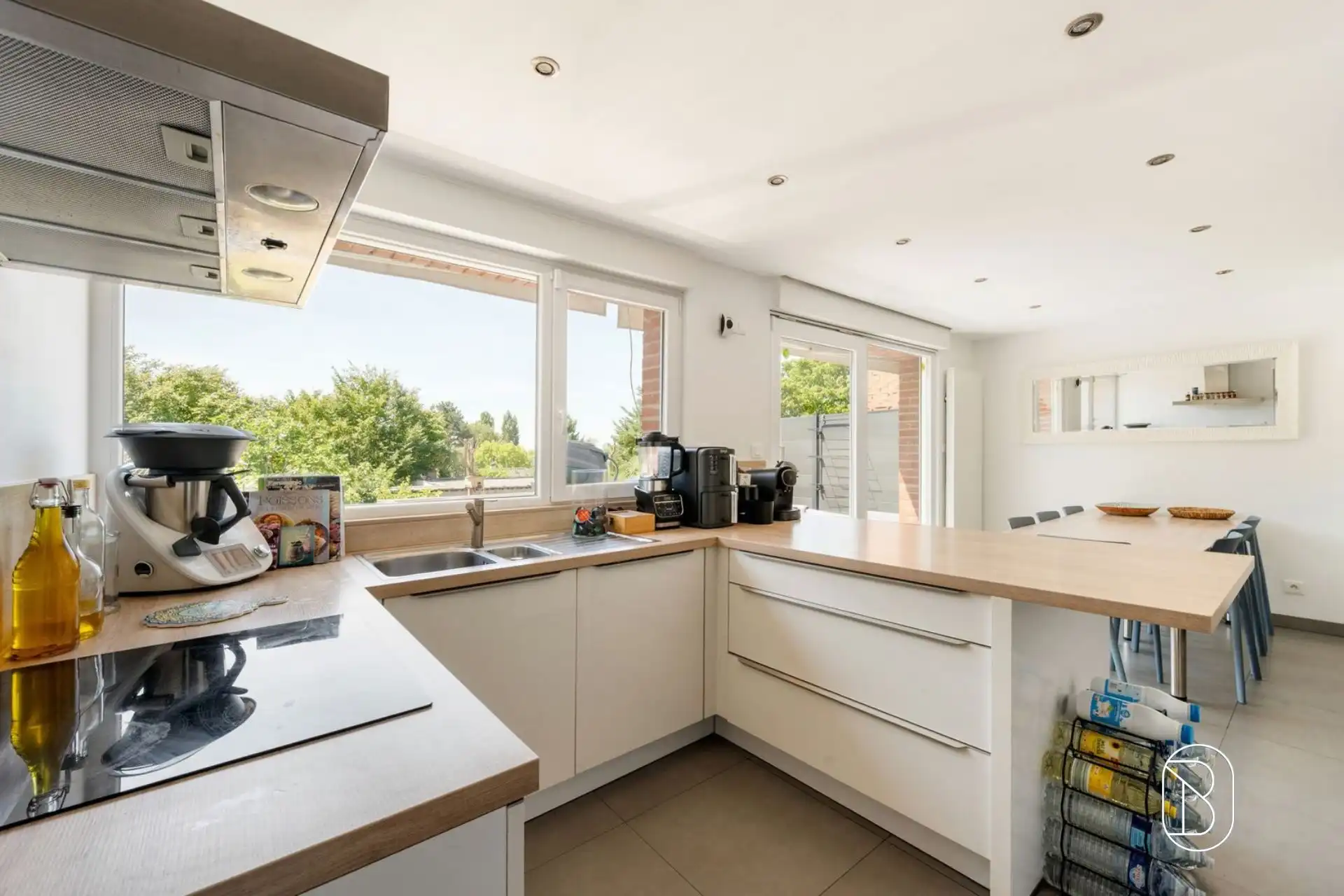 Instapklare woning met 4 slk en zonnige tuin in Moeskroen foto 10