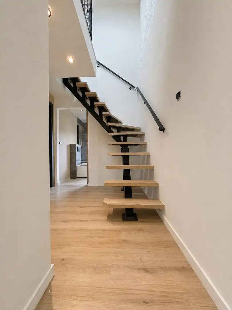 Gerenoveerde woning met o.a. 3 kamers, tuin & garage foto 9