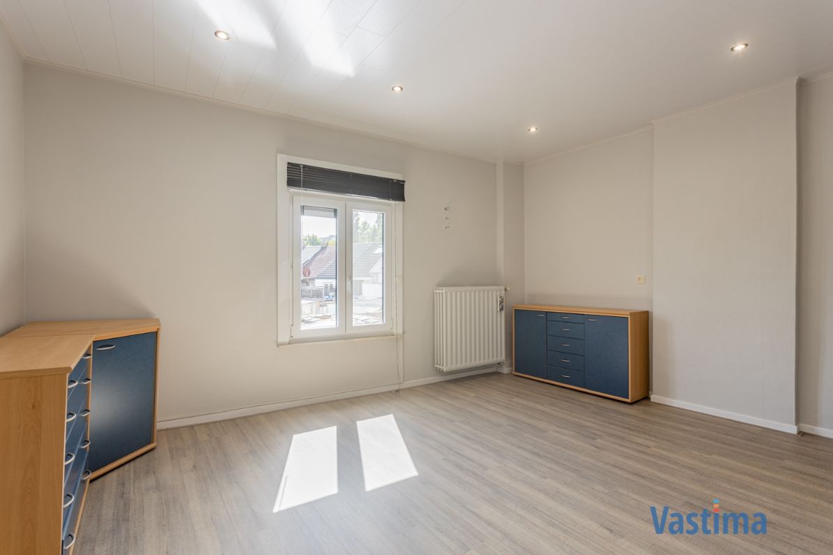 Volledig gerenoveerde rijwoning met 3 slaapkamers nabij centrum Aalst foto 16