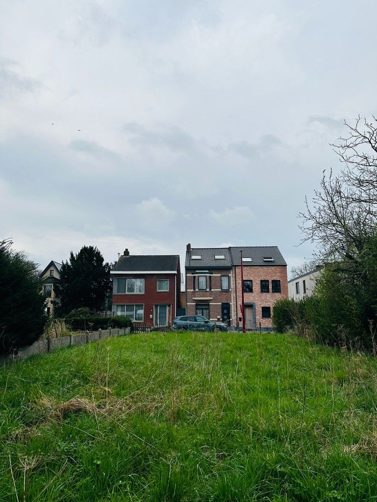 Gunstig gelegen bouwgrond (268 m²) voor een HOB te Lint! foto 3