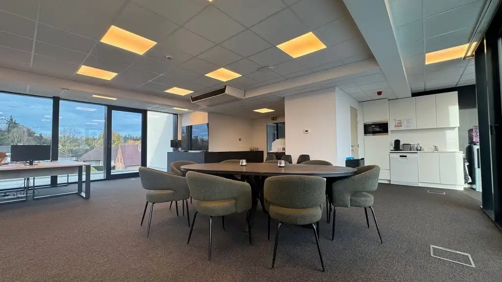 Trendy kantoorruimte te huur op zichtlocatie te Sint-Martens-Latem foto 7