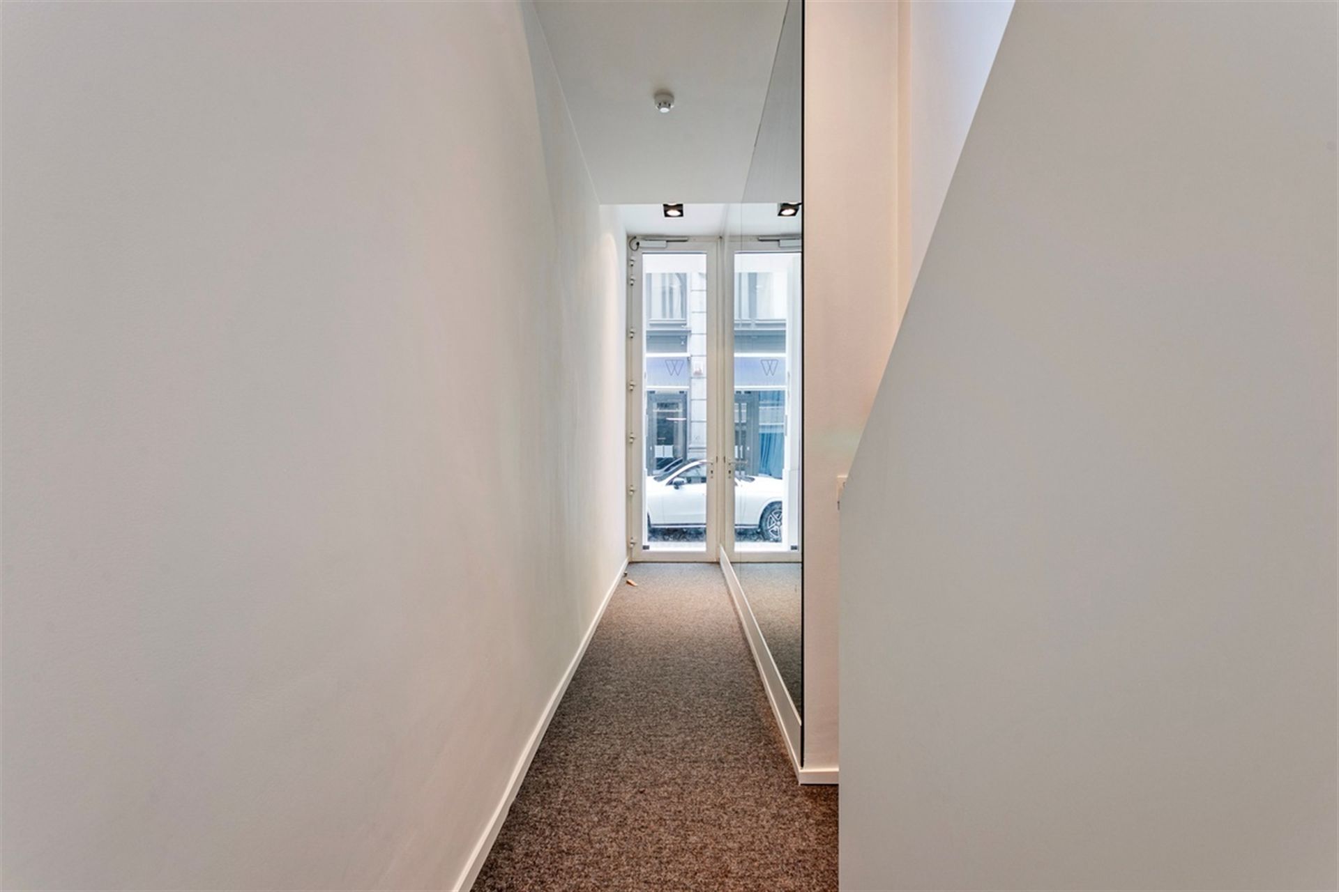 Prachtige unieke verhuring, 2 appartementen en een handelsgelijkvloers te 1000 Brussel. 



 foto 6