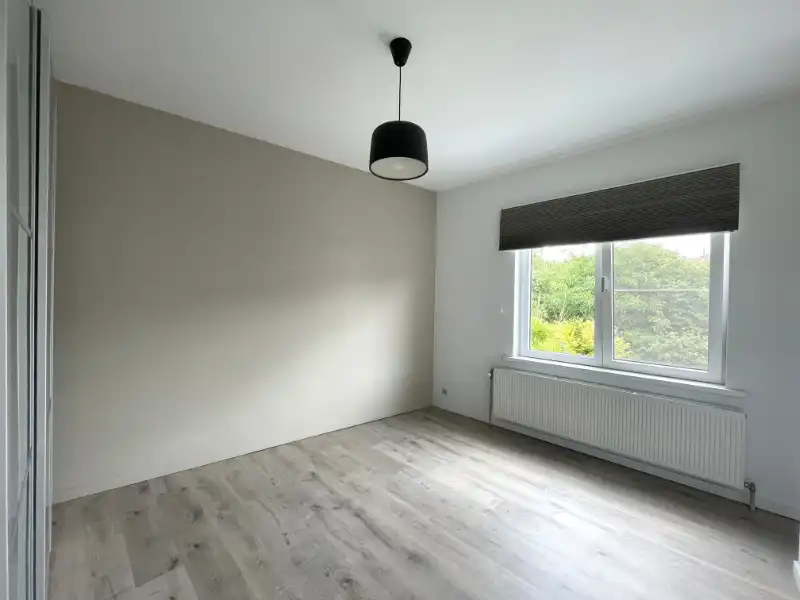 Gezellige instapklare woning aan een groen pleintje foto 8