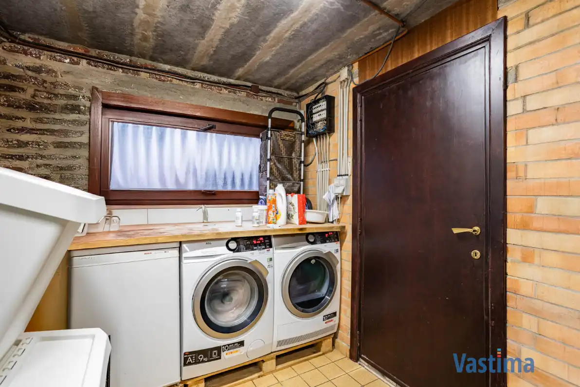 Uniek pand bestaande uit 2 woongelegenheden, garage en buitenruimte foto 21