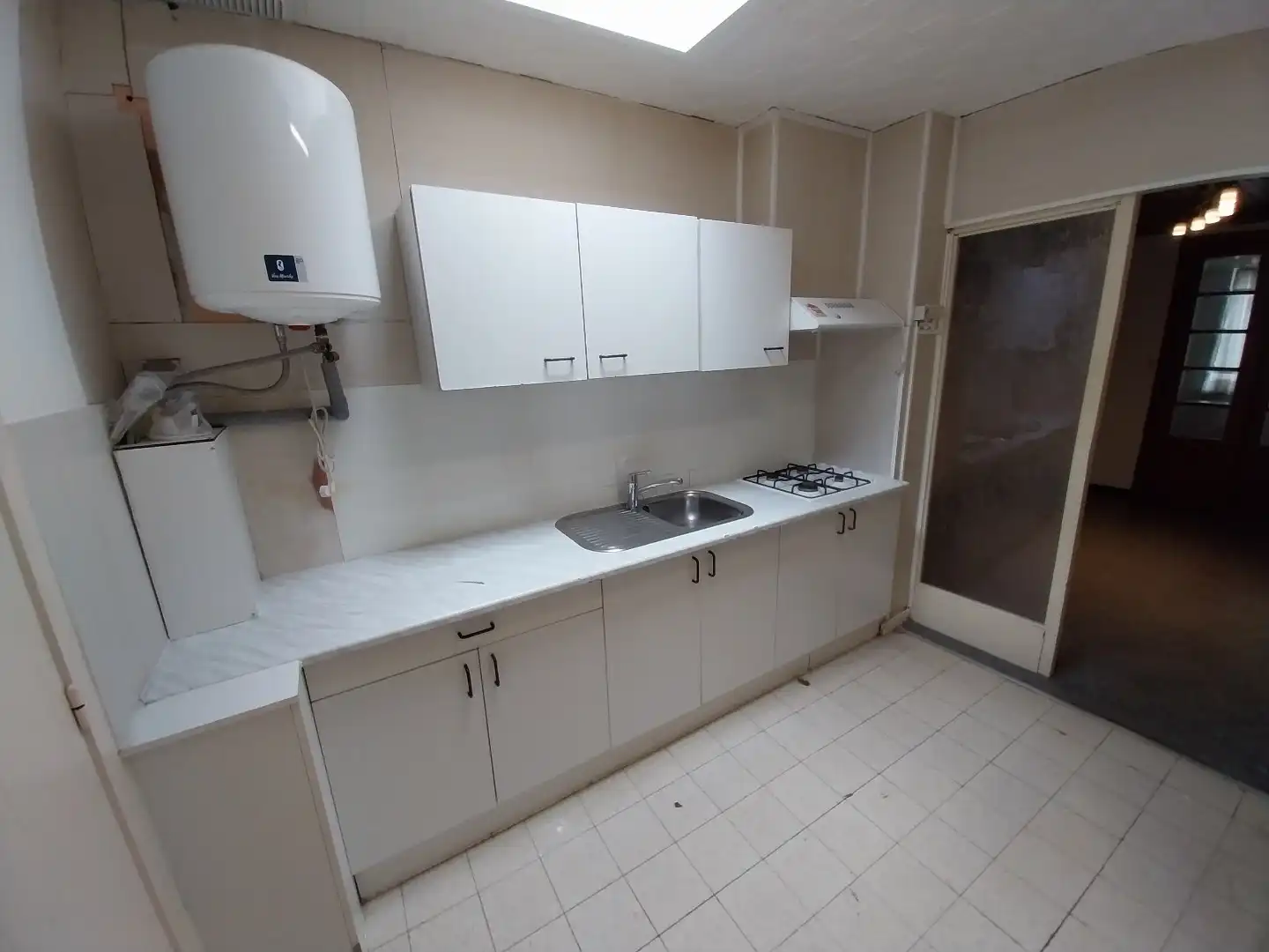 Ongemeubelde studio gelijkvloers (45 m²) gelegen nabij de Maastrichtersteenweg. foto 13