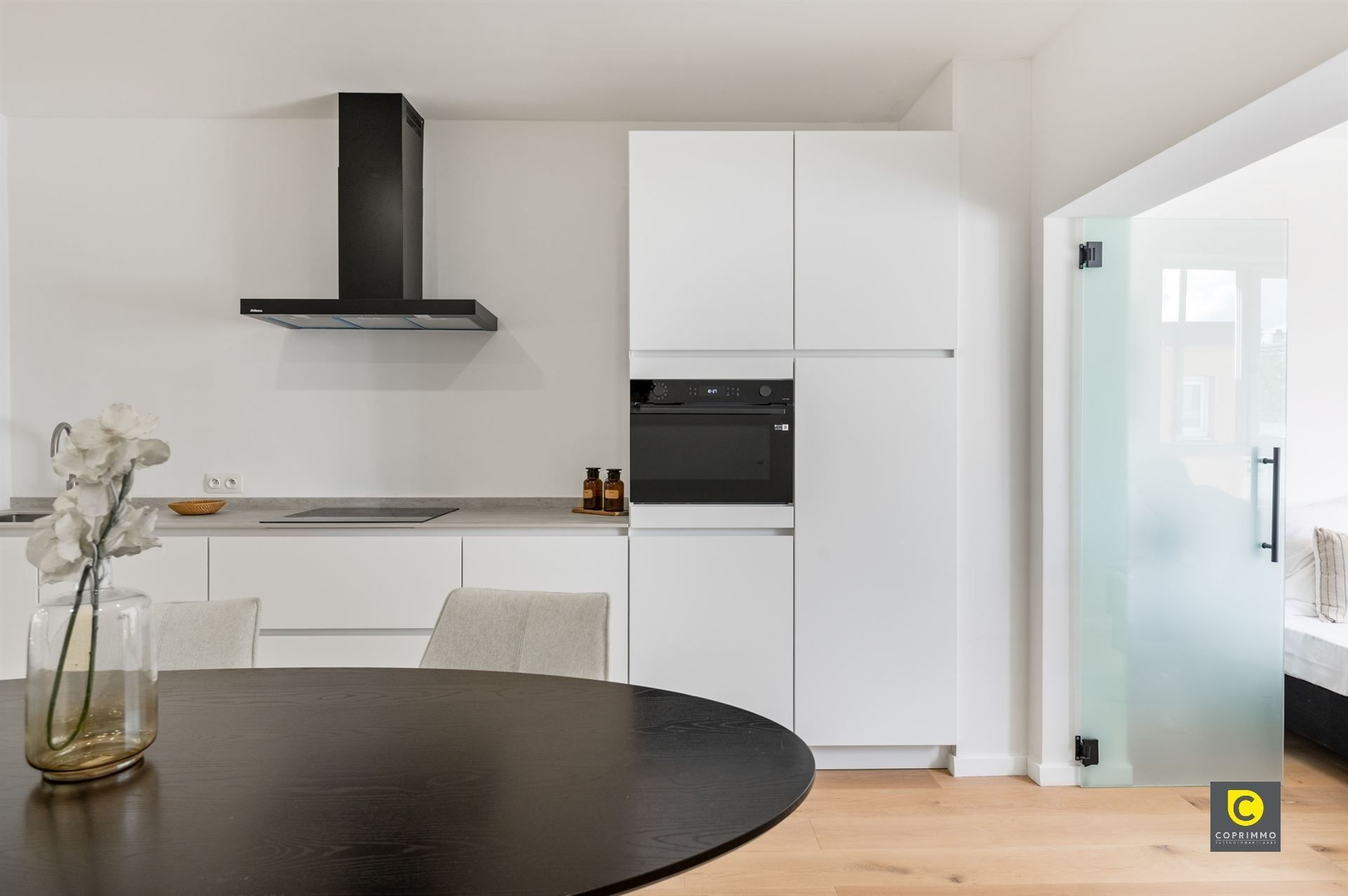 Recent gerenoveerd appartement op toplocatie! foto 5