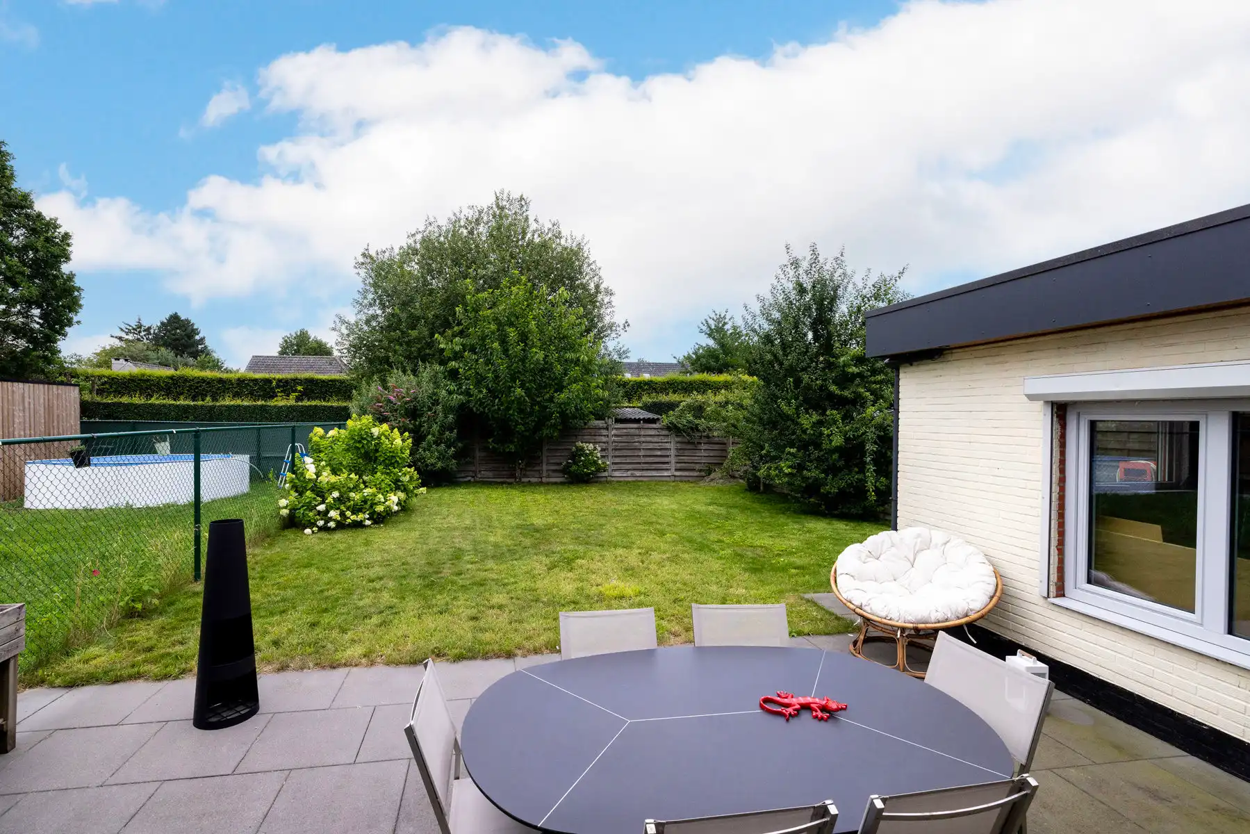 Gerenoveerde gezinswoning met 3/4 slaapkamers, garage en tuin foto 20