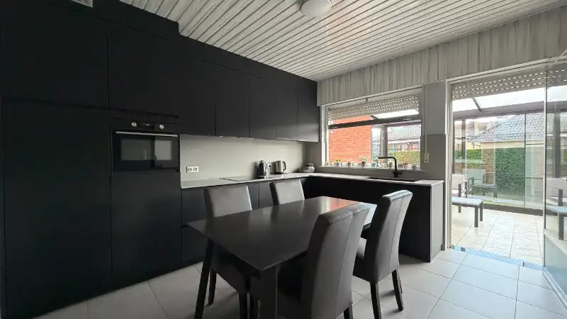 Instapklaar landhuis van 215m² op 5 are 79 ca foto 24