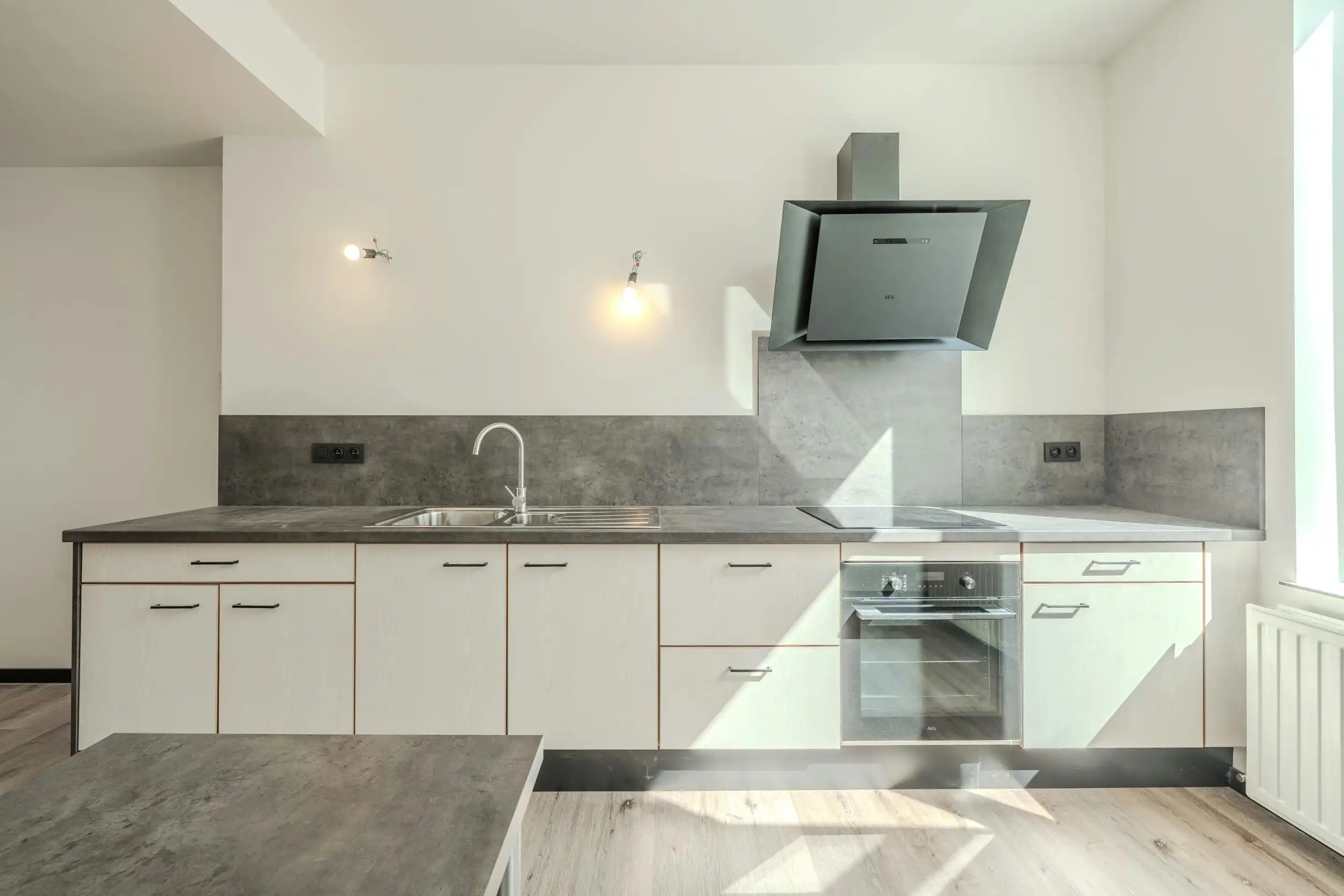 Totaal gerenoveerd huis te koop in hartje Ieper foto 13