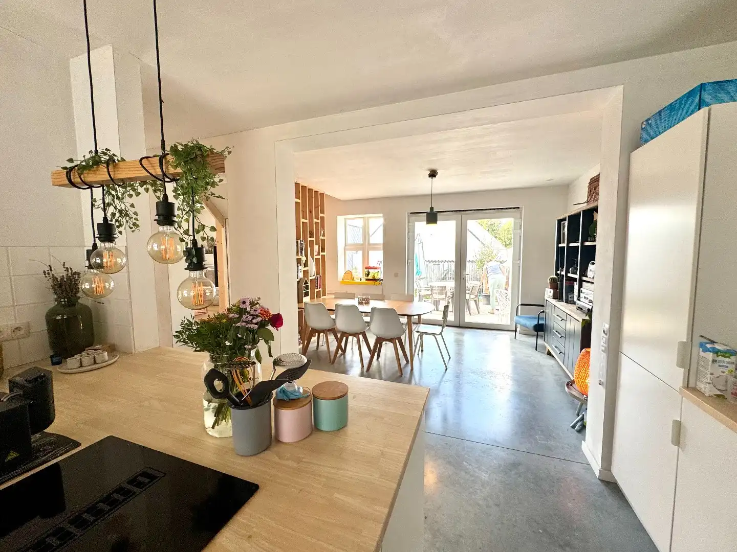 ALLEENSTAANDE WONING MET 3 SLAAPKAMERS, TUIN EN DUBBELE GARAGE foto 6