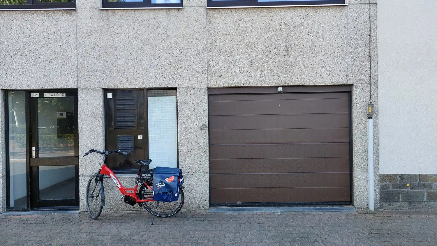 Garage te huur Frère-Orbanstraat 335 - 8400 Oostende