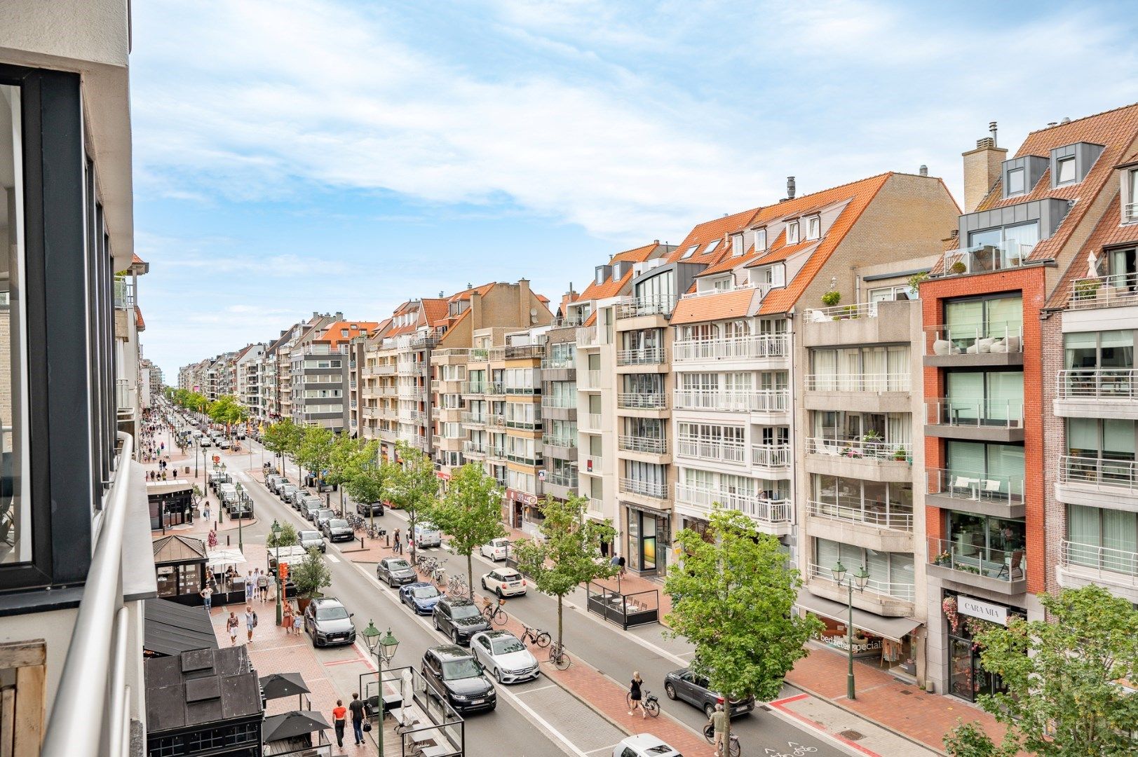 Luxueus gerenoveerd appartement met 3 slpks.  foto 8