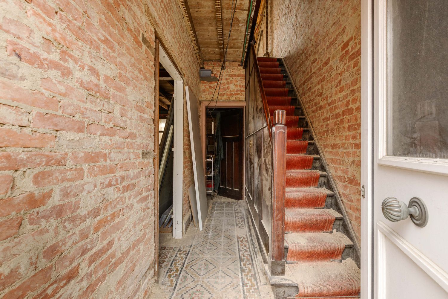 Totaal te renoveren woning te Pittem. foto 2