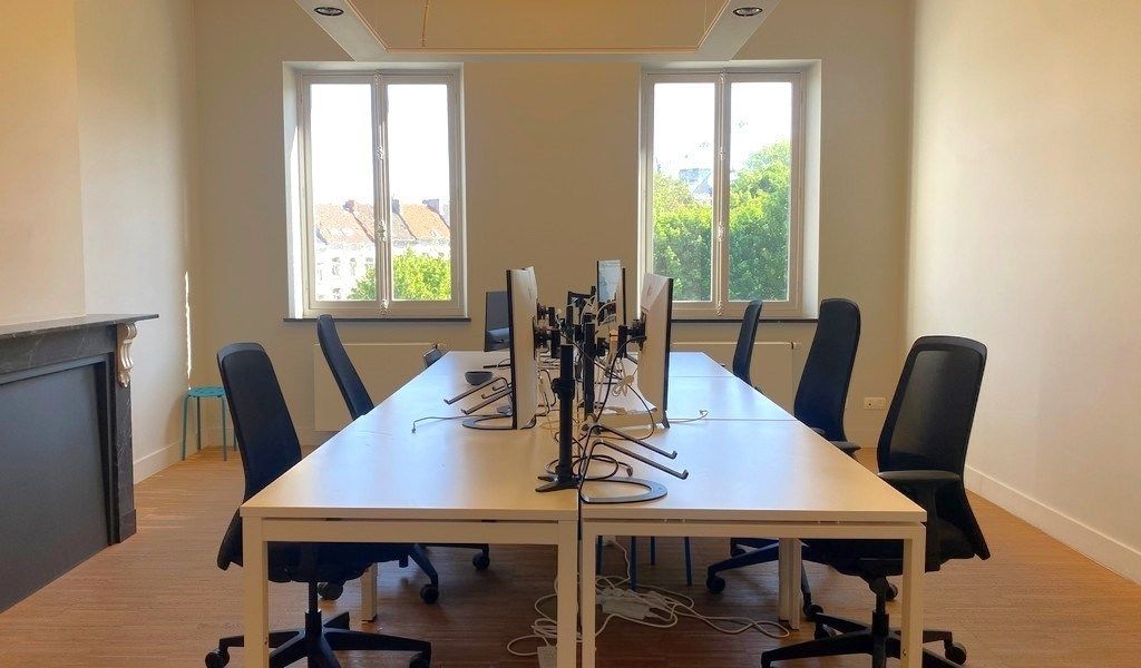 Gemeubelde kantoren in statig herenhuis aan R40 in Gent foto 9