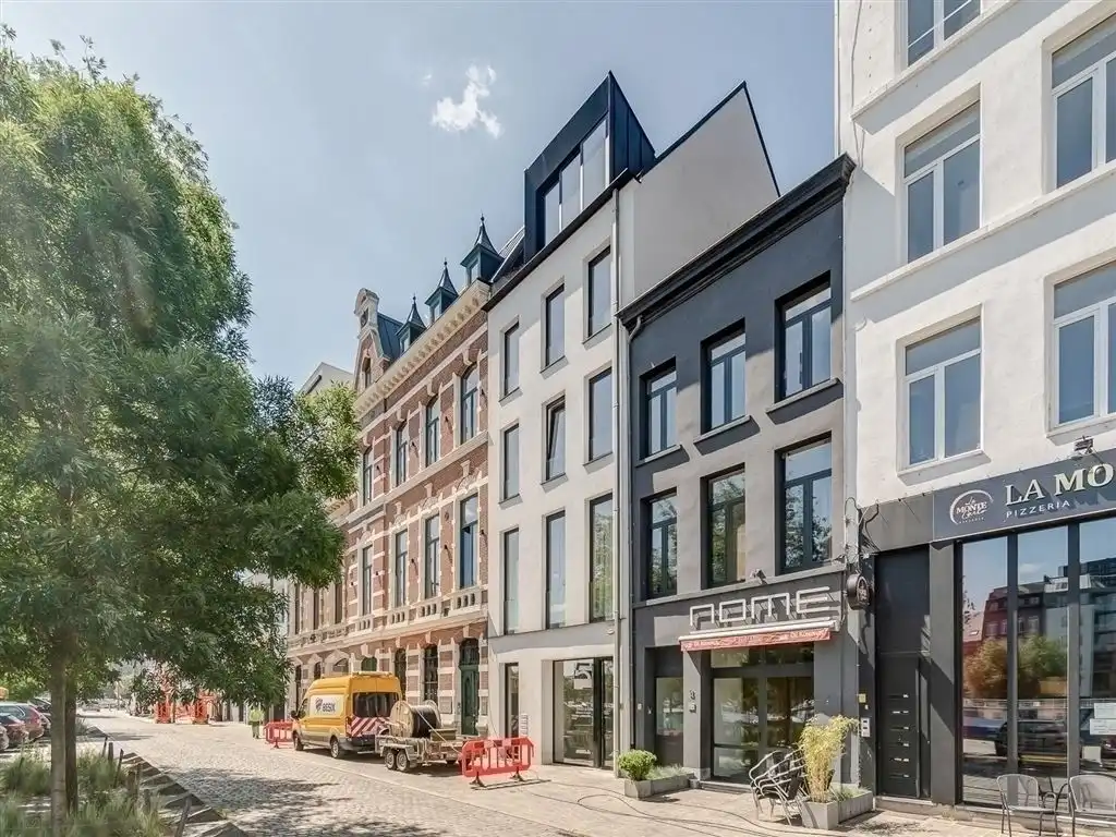 Appartement met terras en zicht op het water foto 13