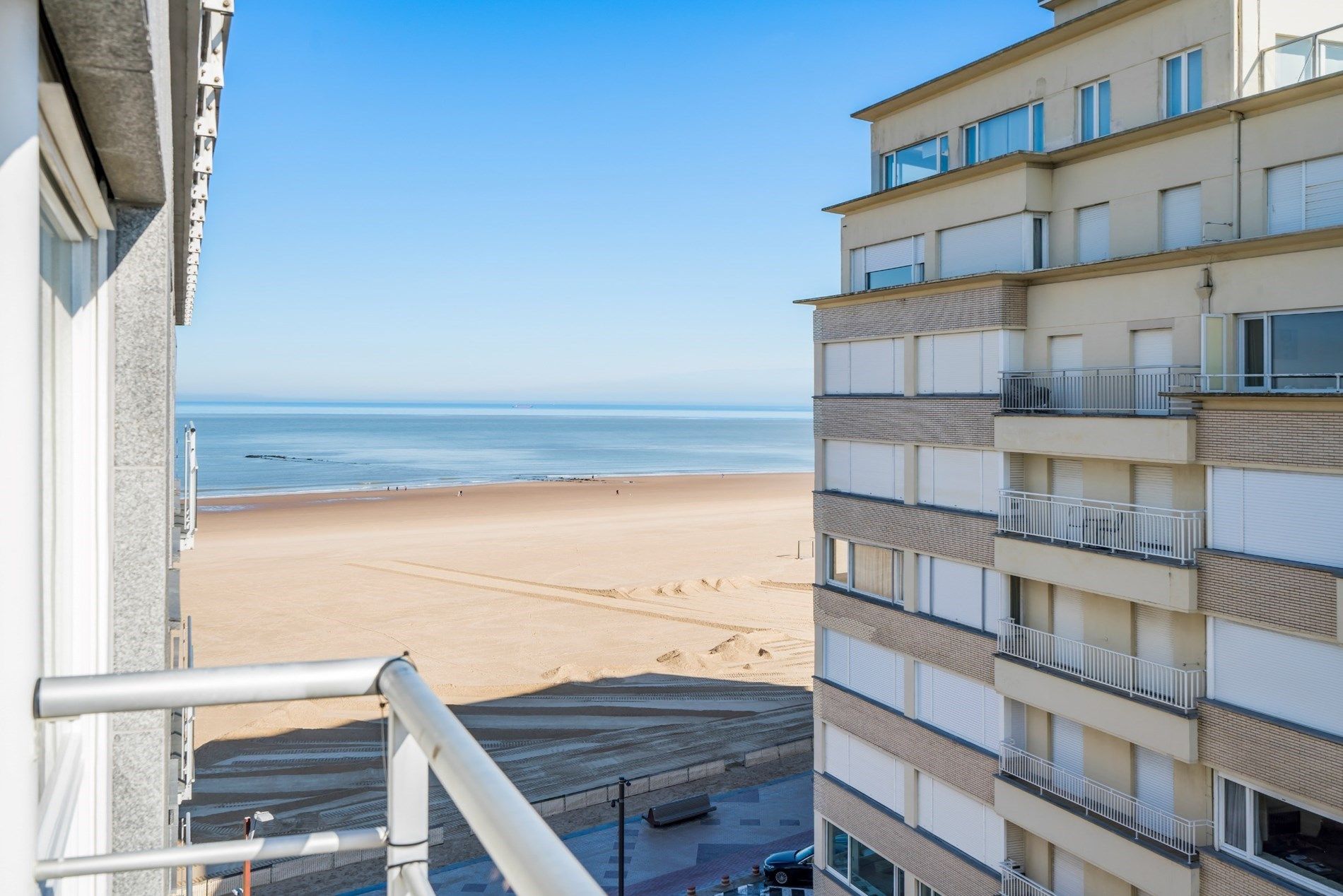 Drie slaapkamer appartement met zijdelings zeezicht te Knokke foto 1