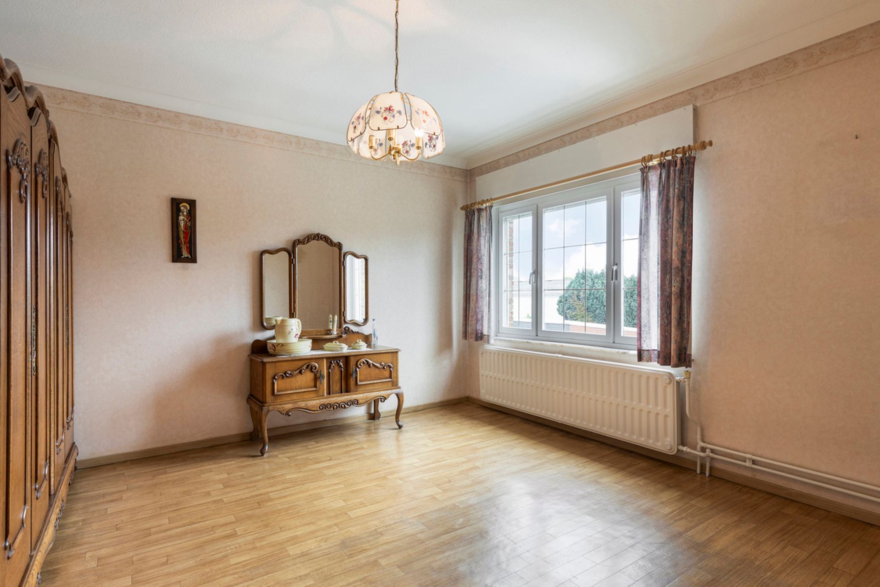 Solide en ruime te renoveren gezinswoning op toplocatie foto 15