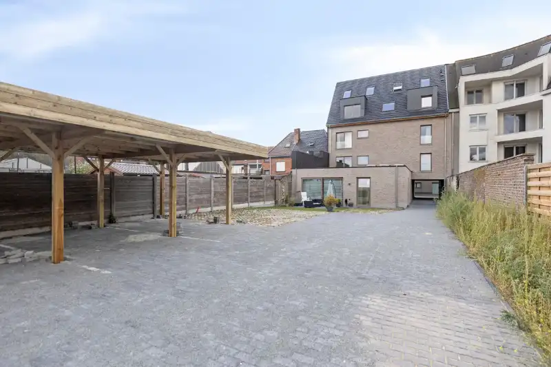 Stijlvol nieuwbouwappartement met 3 slaapkamer nabij het station van Evergem foto 11