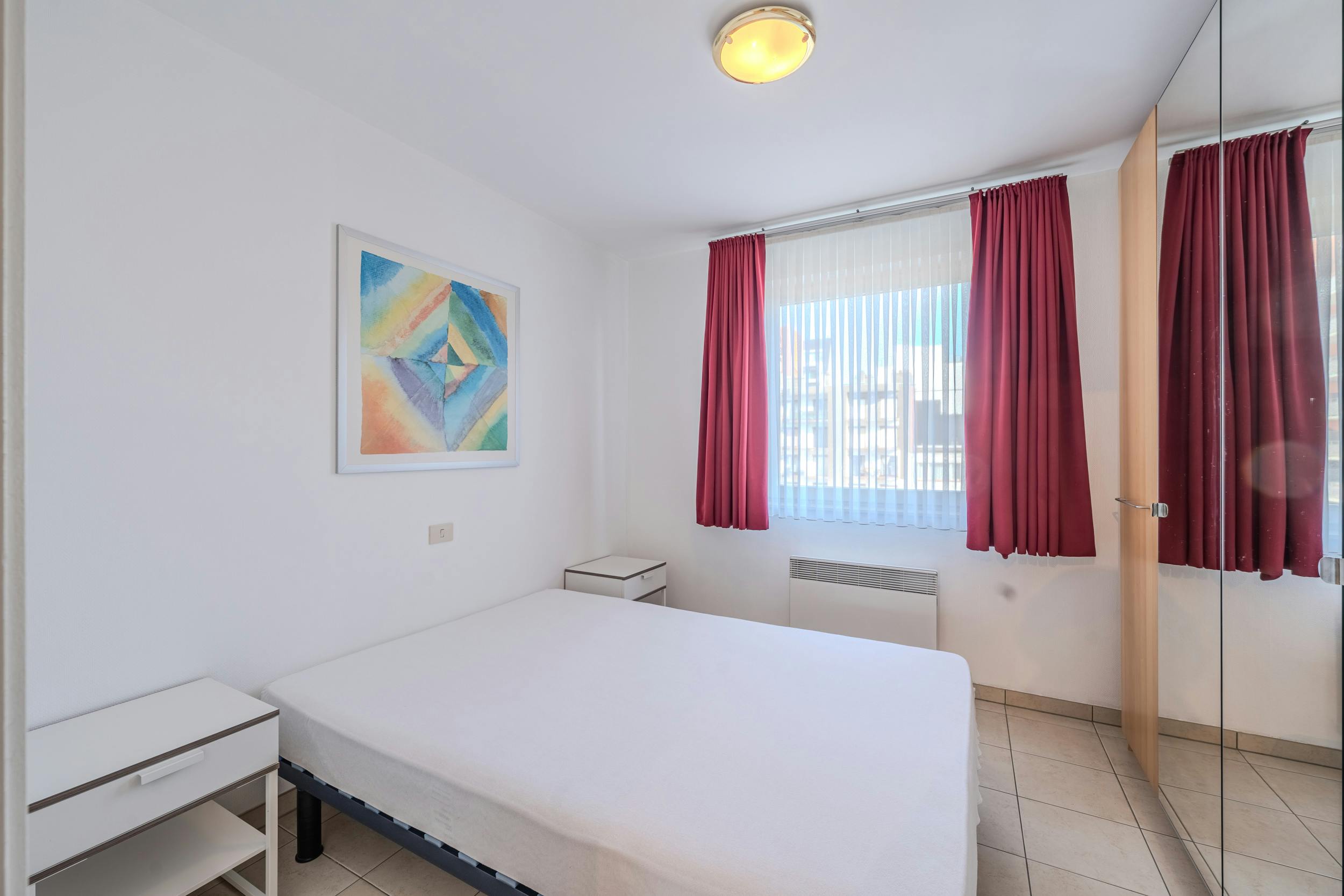 Instapklaar appartement met 1 slaapkamer, terras en zijdelings zeezicht! foto 10