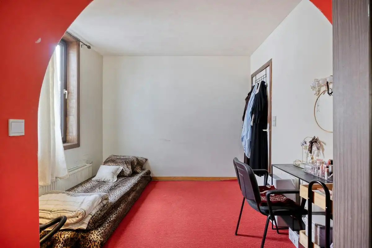 Veelzijdige opbrengsteigendom of woning in Gent te koop! foto 9