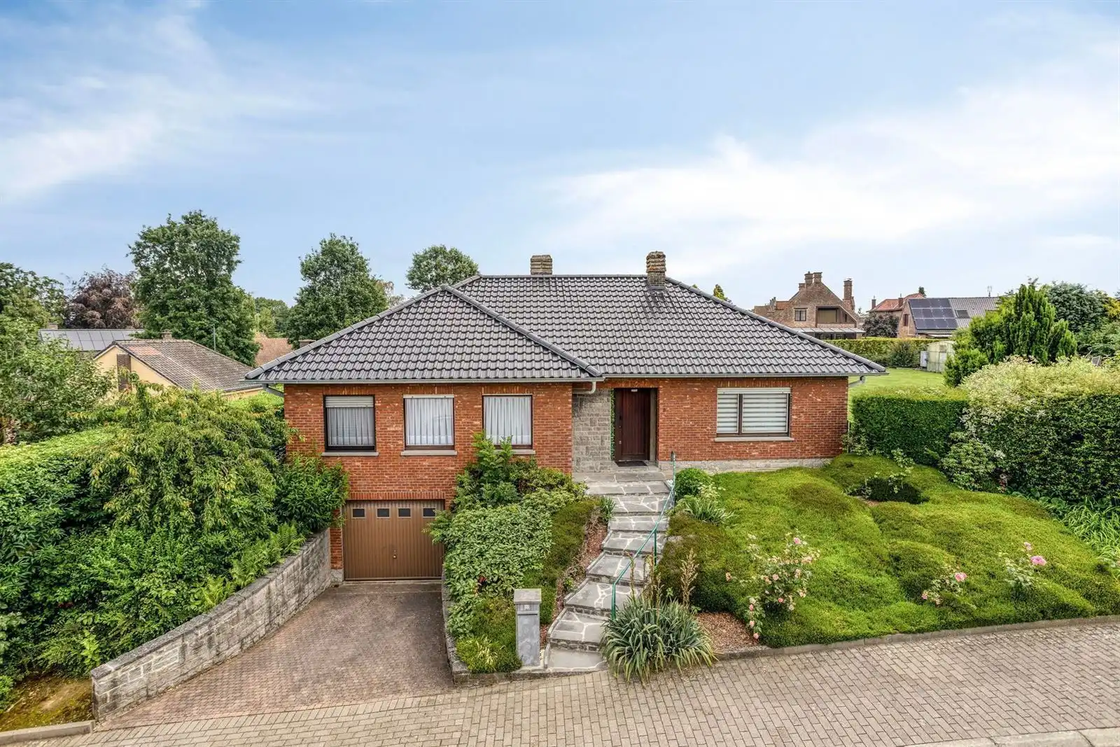 Prachtig gelegen bungalow met 3 à 4 slaapkamers op 6a 53ca foto 2