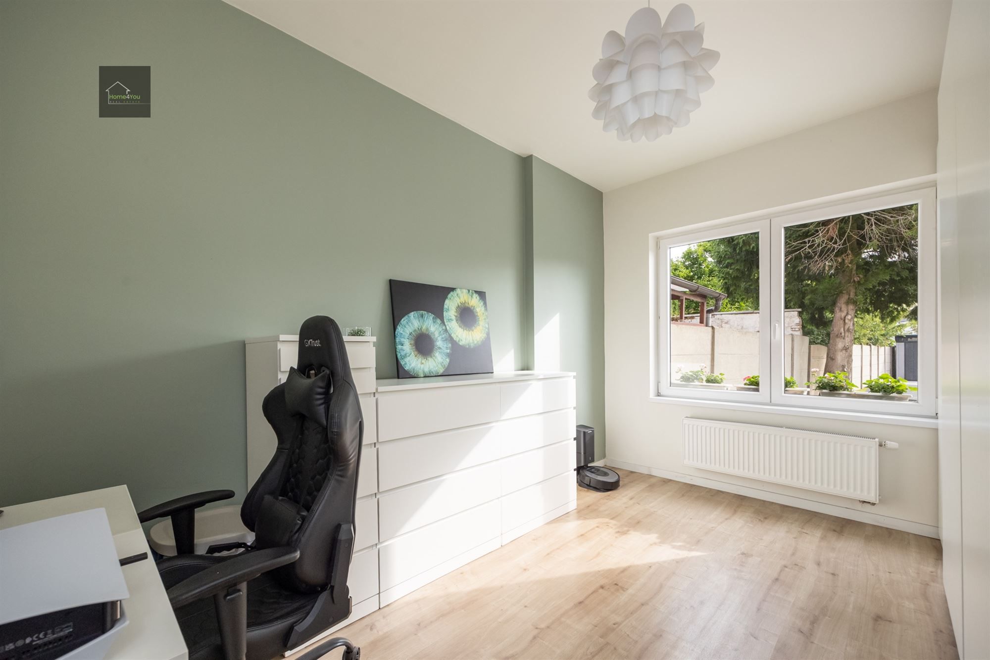 Gelijkvloers appartement met zeer grote tuin foto 7