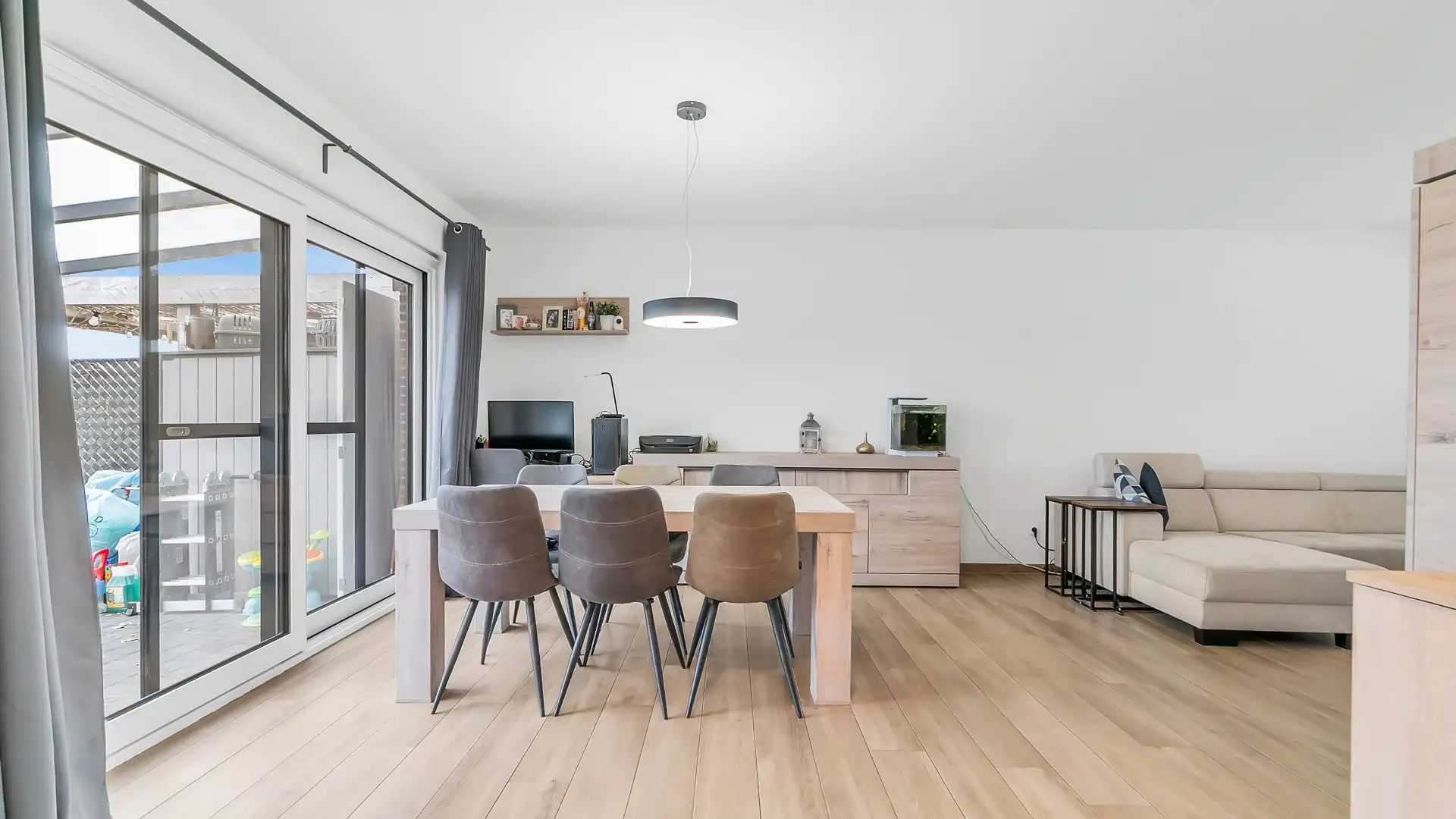 INSTAPKLARE ENERGIEZUINIGE GEZINSWONING MET 3 SLPKS EN ZONNEPANELEN TE KOOP IN MAASMECHELEN foto 7