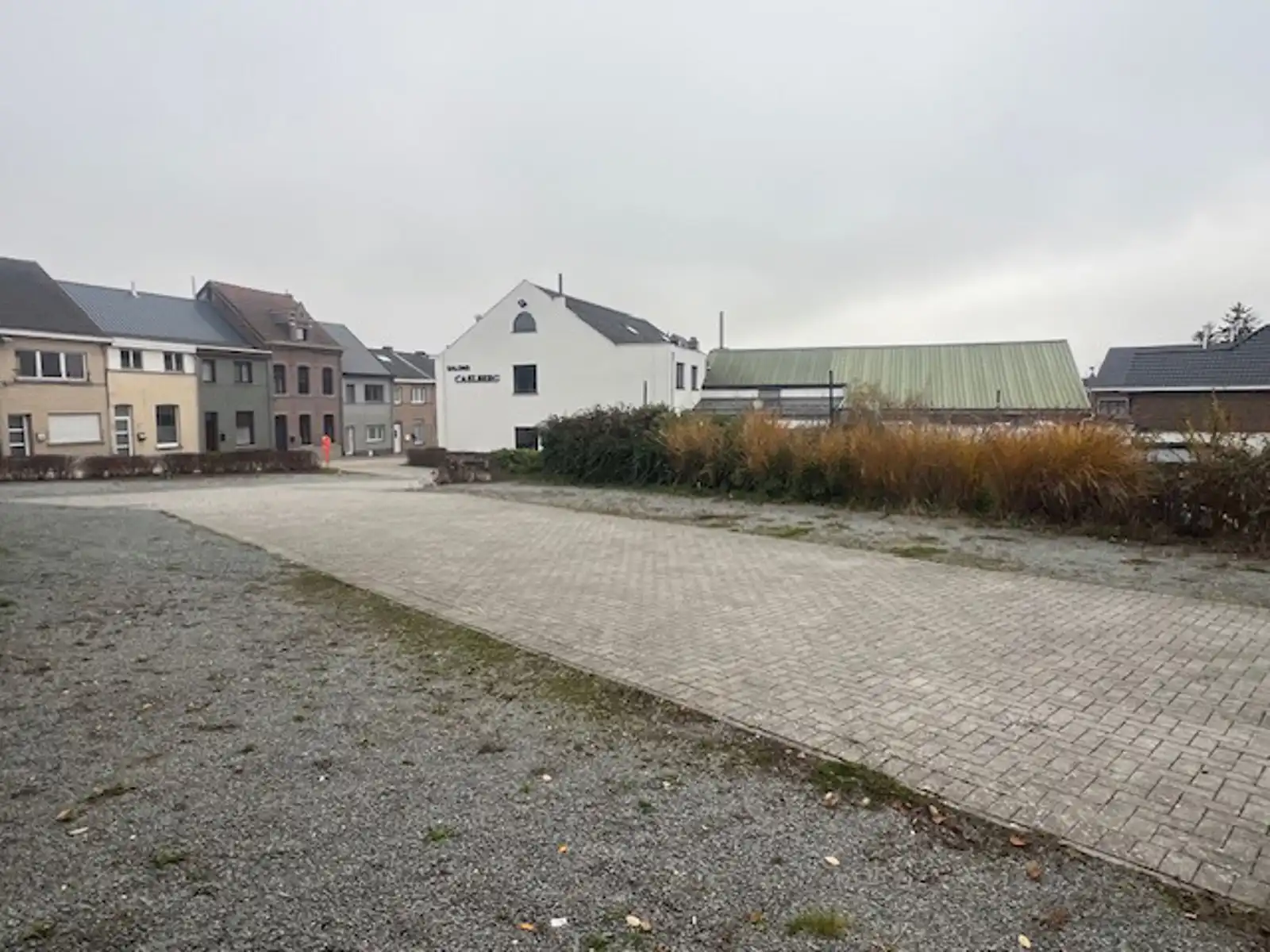 Projectgrond (vroegere feestzaal met woonst en parking) foto 7