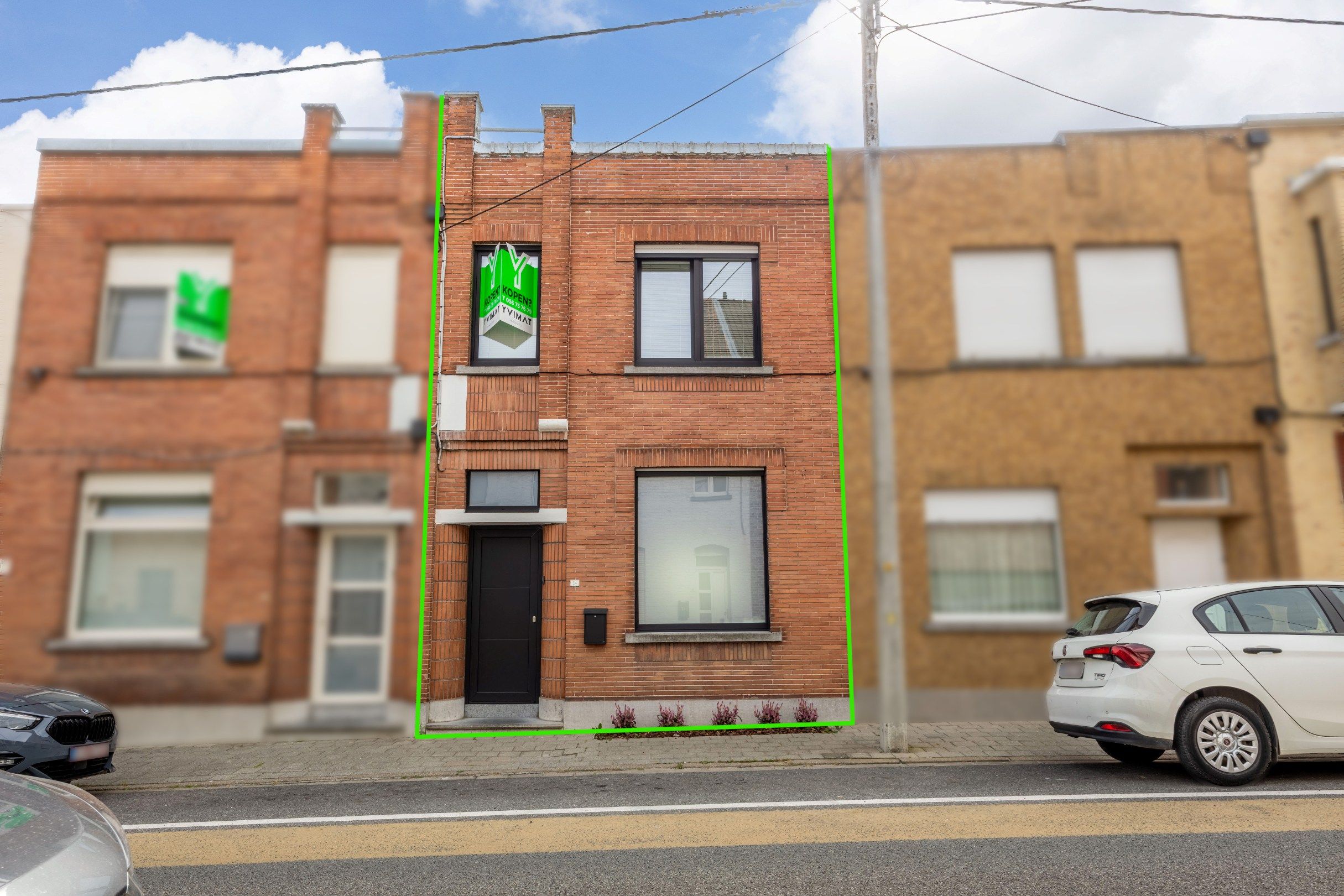 SUBLIEM GERENOVEERDE RIJWONING MET UITWEG foto {{pictureIndex}}