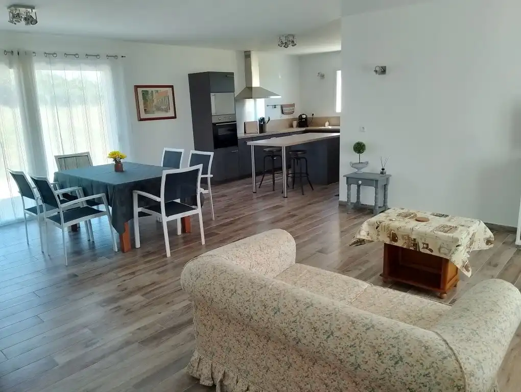Rustig gelegen vrijstaande woning  foto 5