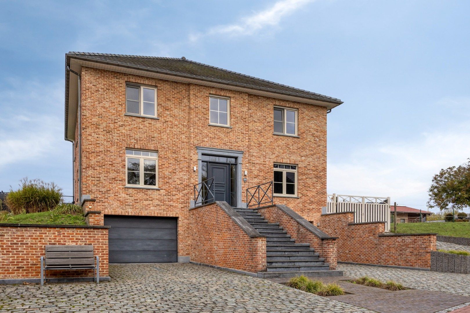  Open bebouwing met 4 ruime slaapkamers, bureau en 2 garages, tuin en terras in Bertem – EPC 133 kWh/m² foto 2