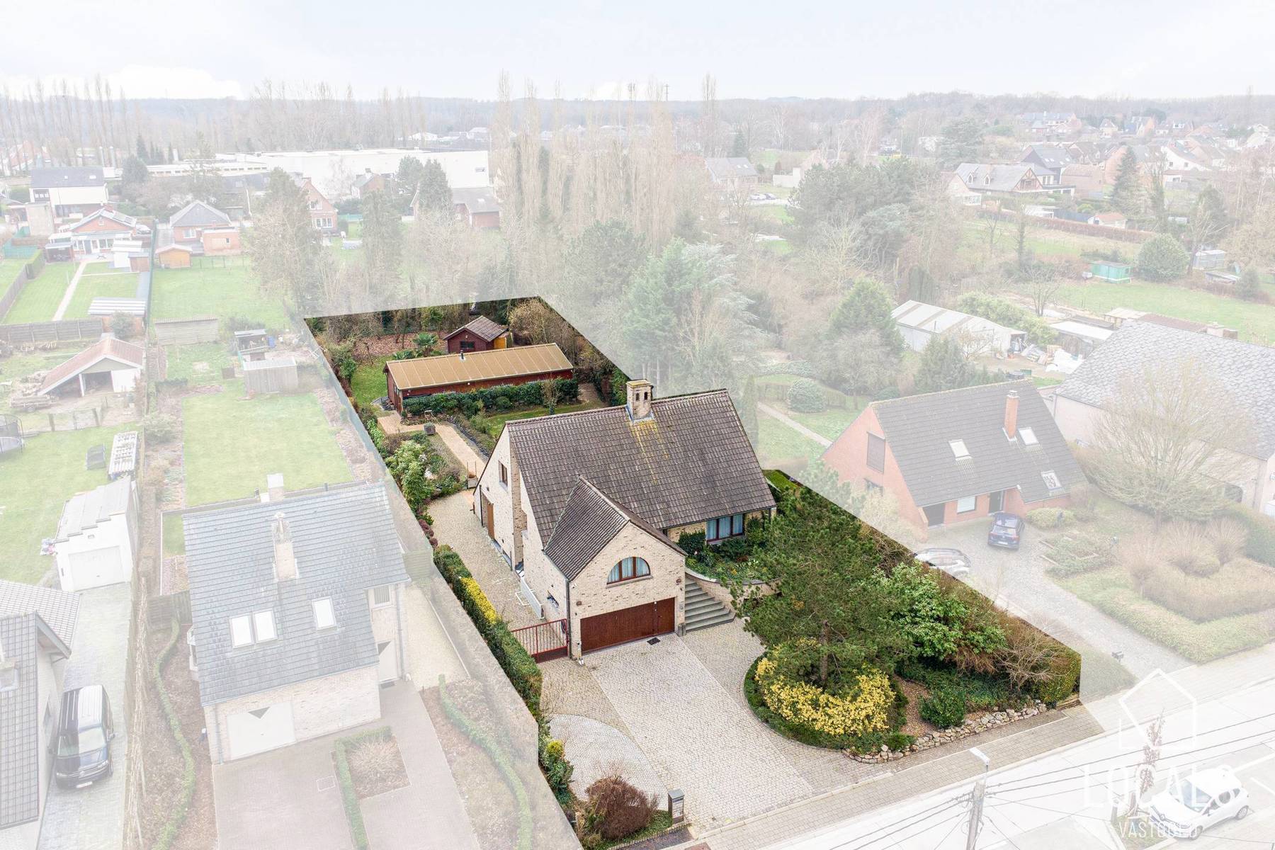 Villa + prof. werkruimte op toplocatie! foto {{pictureIndex}}