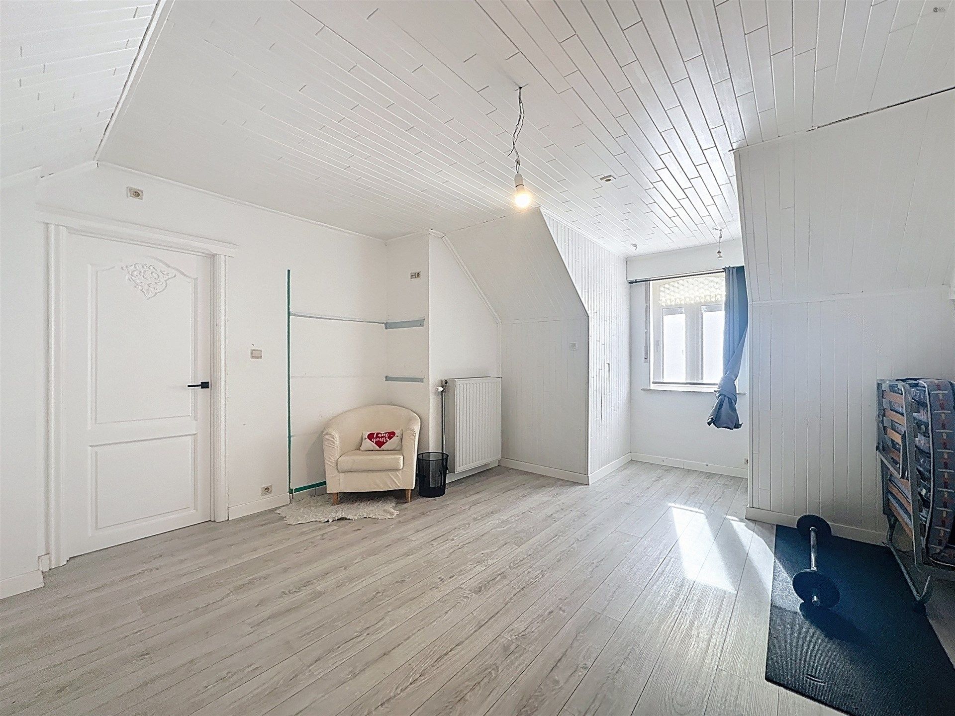 Prachtige open bebouwing met 4 slaapkamers en garage foto 15