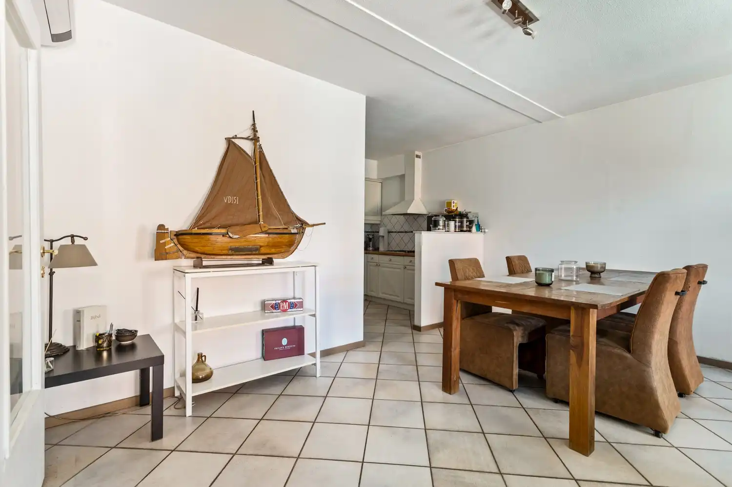 Ruim appartement (94 m²) met twee slaapkamers in het centrum van Broechem! foto 5