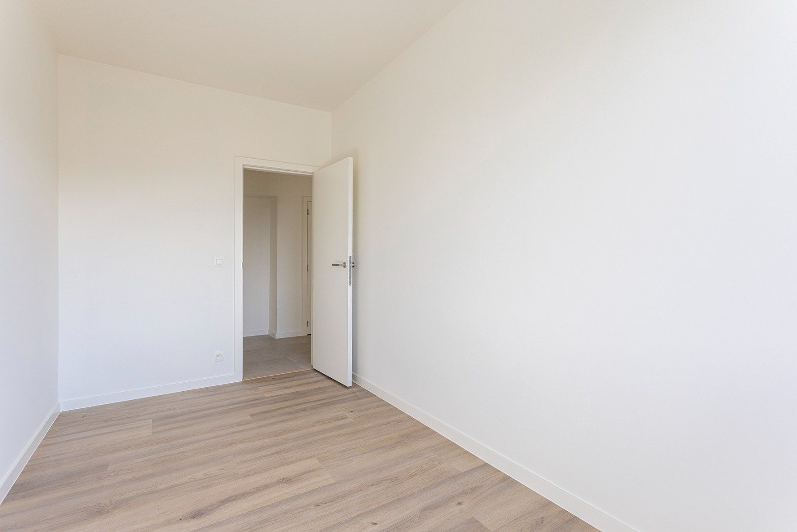 Ruim en modern appartement (vernieuwbouw) met 3 slpks nabij De Roma foto 10
