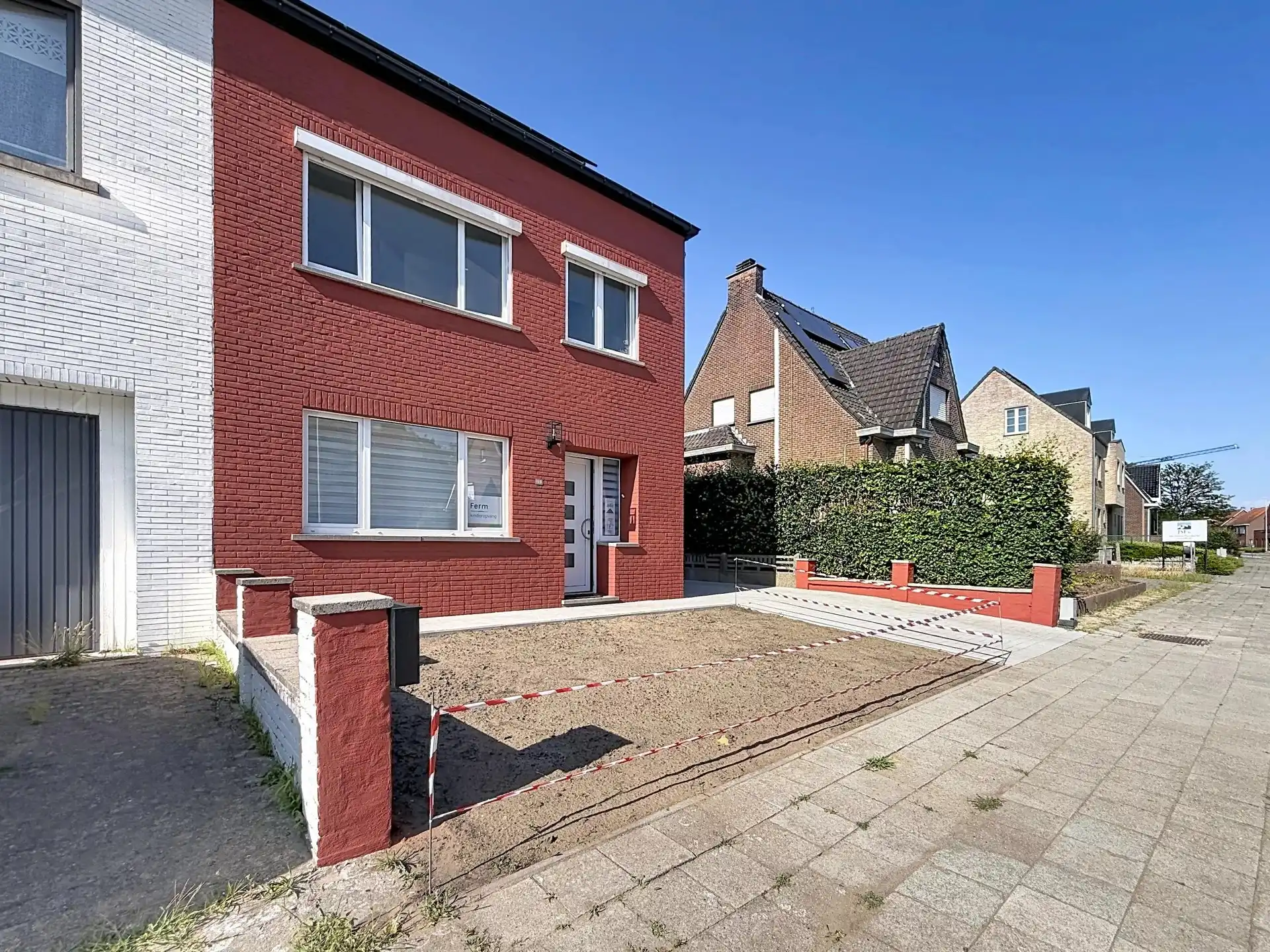 Volledig gerenoveerde woning met 4 slaapkamers op een groot perceel. foto 31