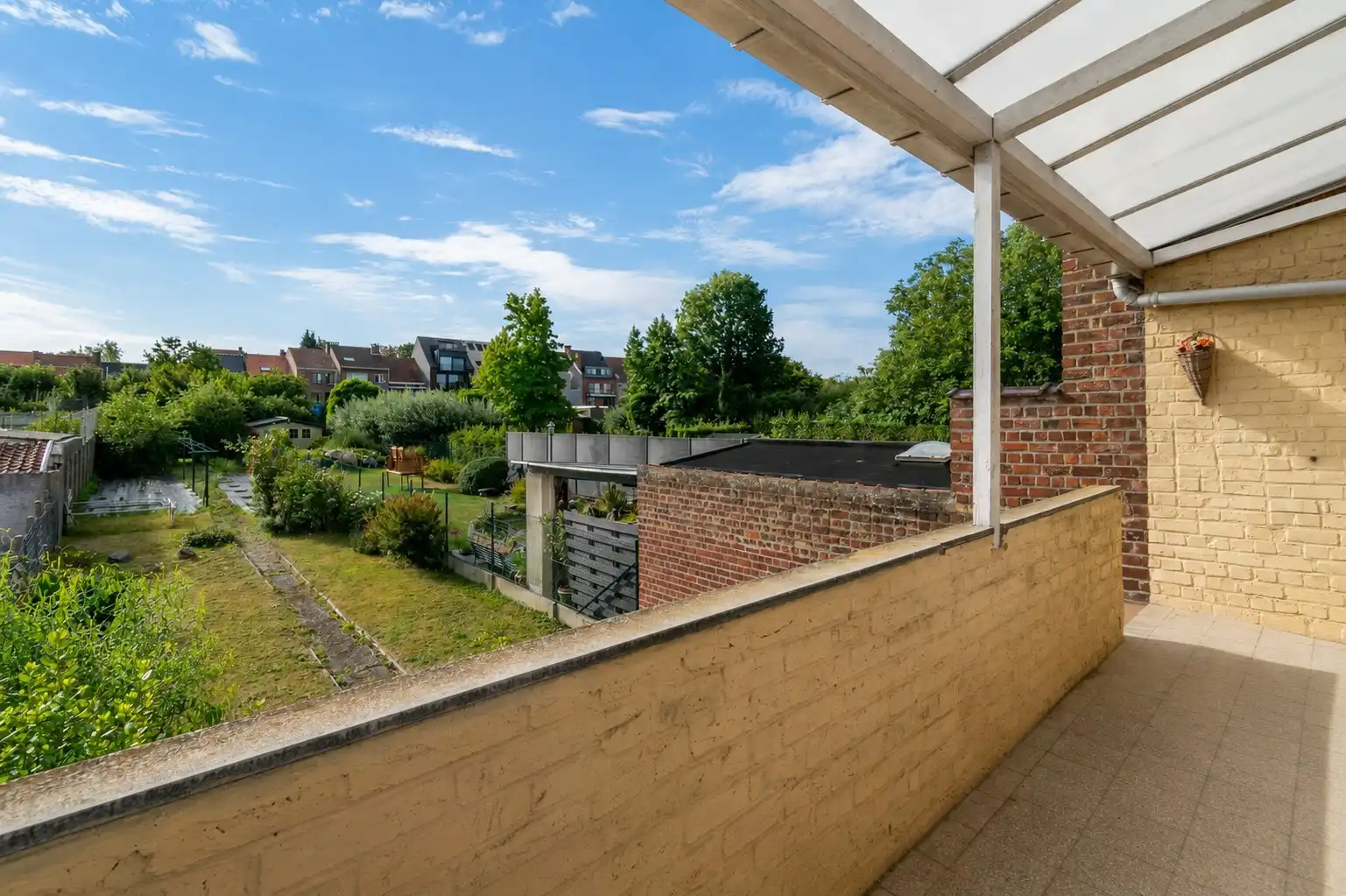 LICHTRIJKE WONING MET 3 SLAAPKAMERS, GARAGE & TUIN ! foto 13