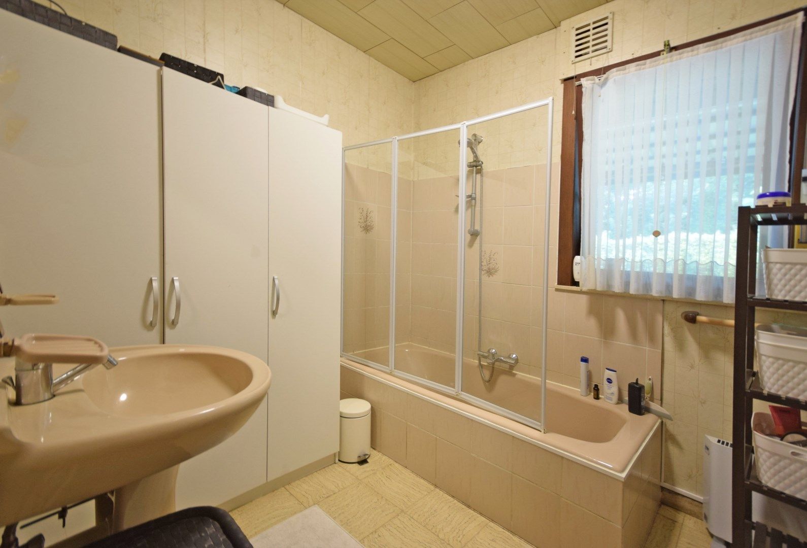 RUIME WONING MET 3 SLAAPKAMERS EN TUIN foto 8