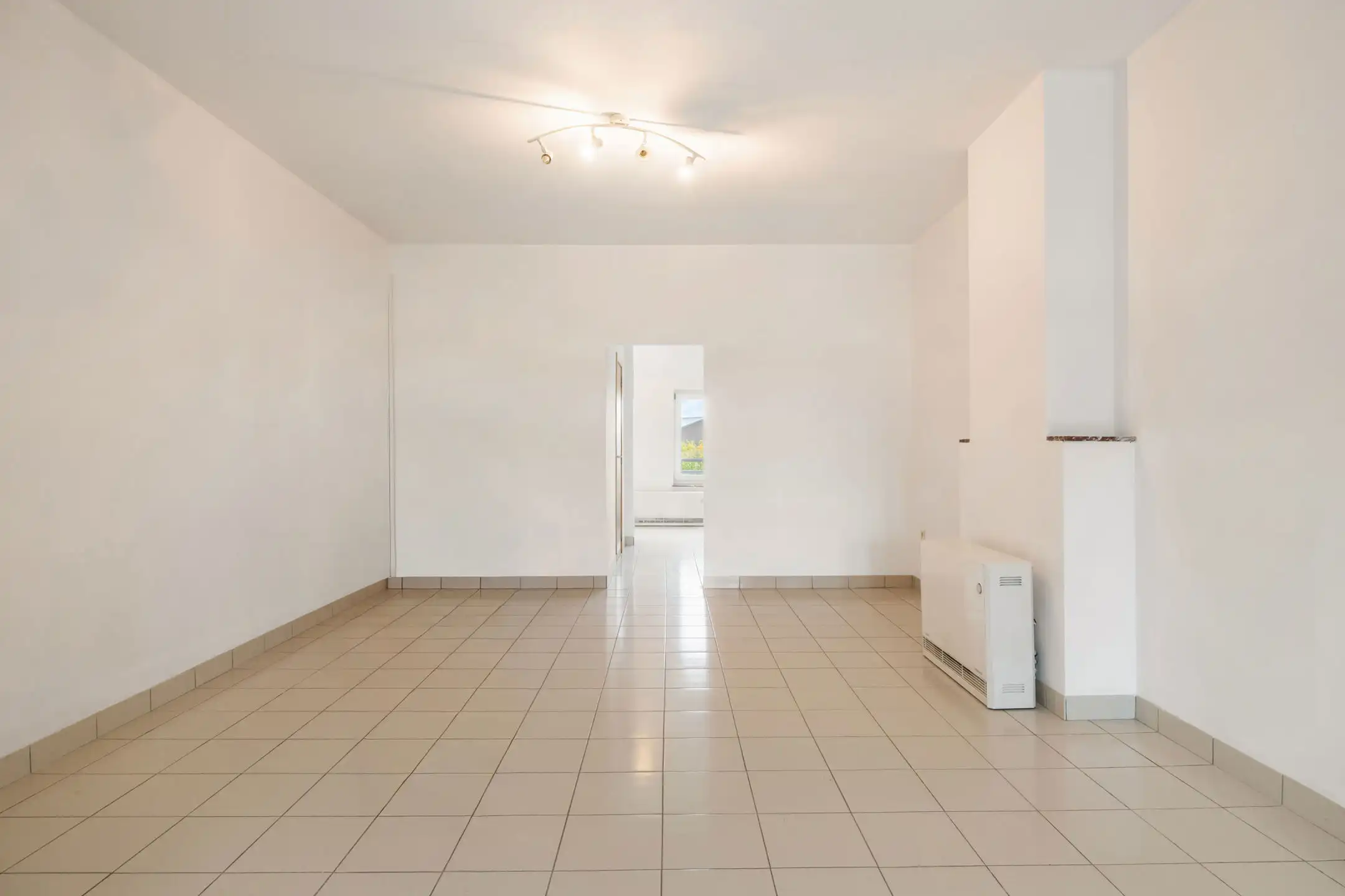 Gunstig gelegen woning 3 slpk met groot atelier/garage 63m² foto 8