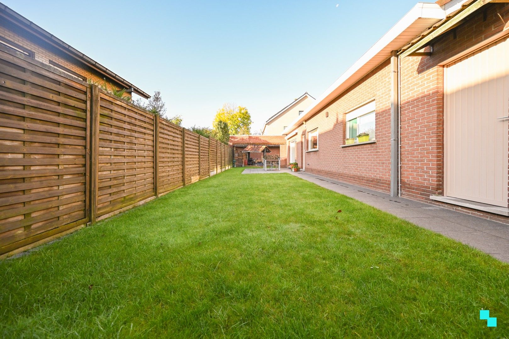 Alleenstaande villa aan de stadsrand van Izegem foto 30