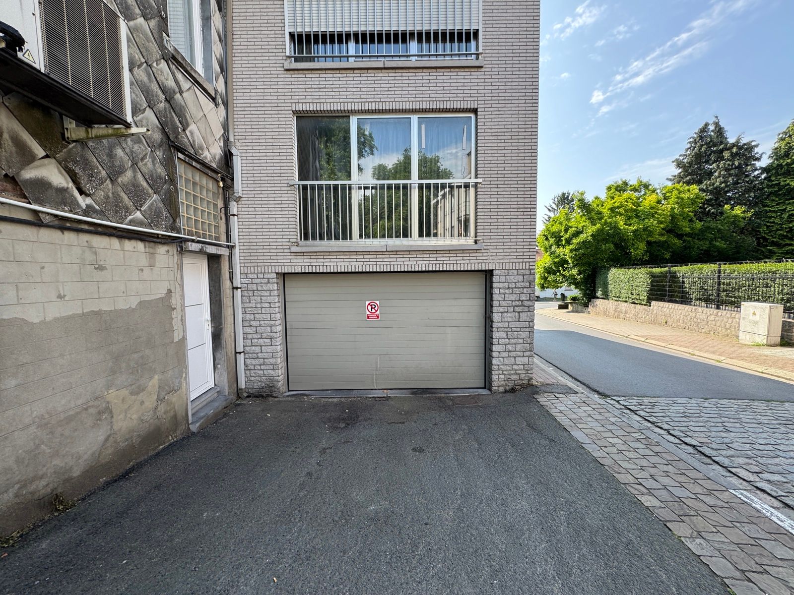 Ruime garage/opslagruimte (79m²) foto 3