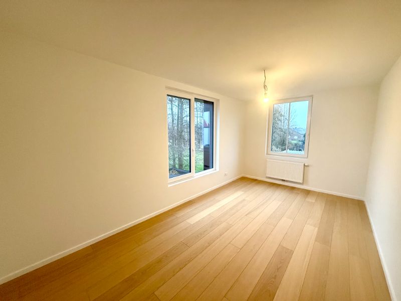 Ruime nieuwbouwwoning met 3 slaapkamers, tuin en carport foto 12