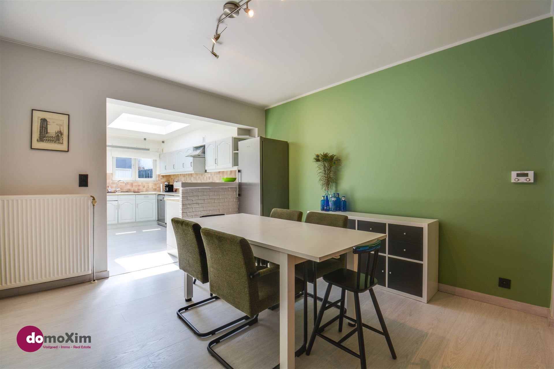 Verrassend ruime & stijlvol gerenoveerde rijwoning in hartje Muizen foto 5