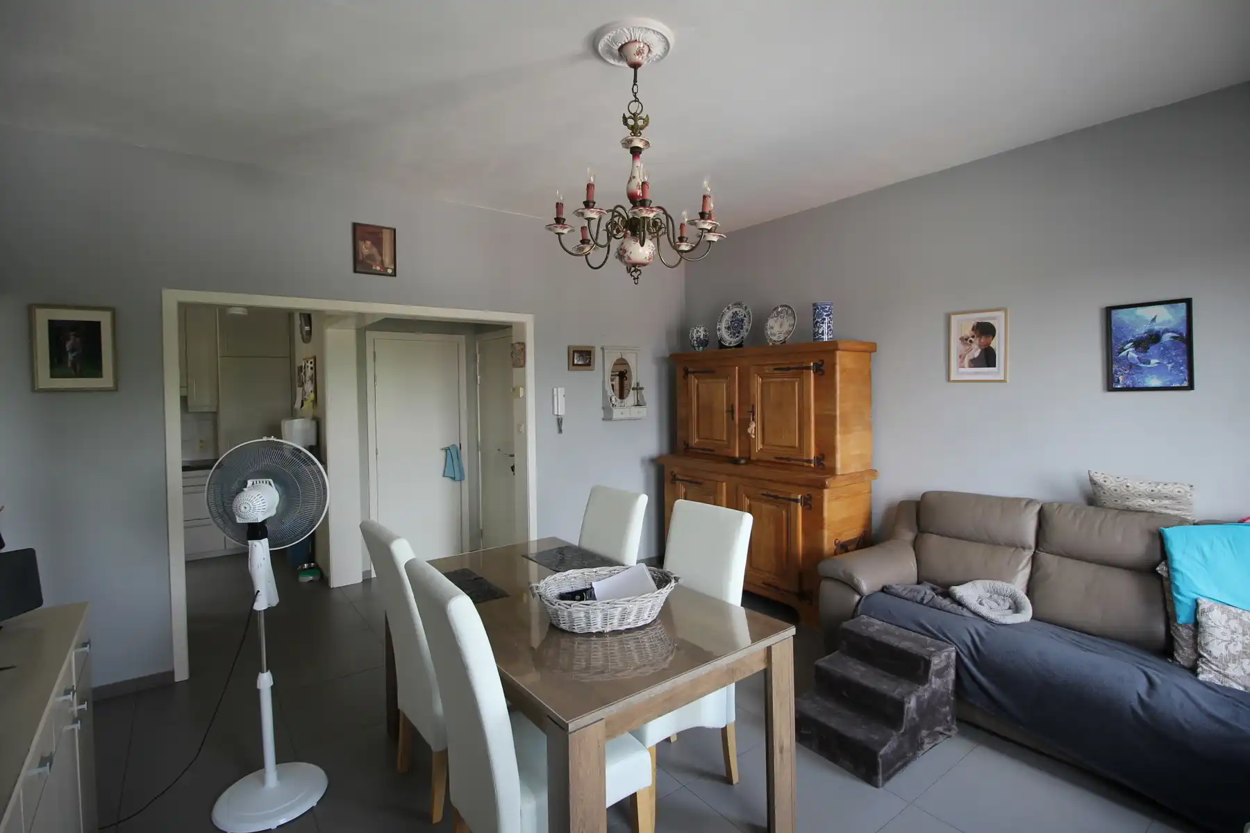 Recent gerenoveerd appartement op de tweede verdieping, met fietsenberging foto 4