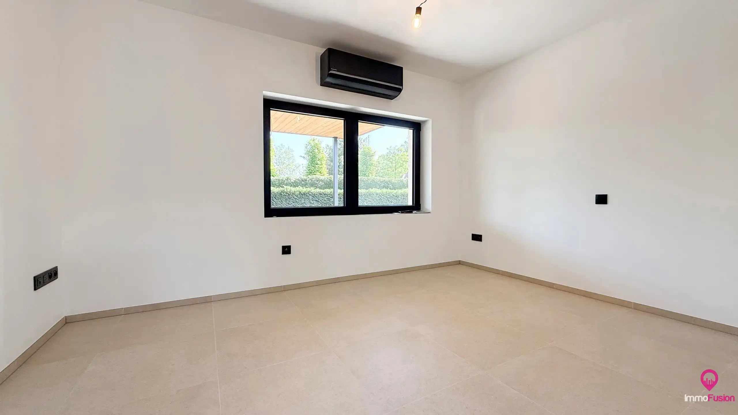Totaalgerenoveerde, instapklare woning met 3 slpks te Zolder foto 42
