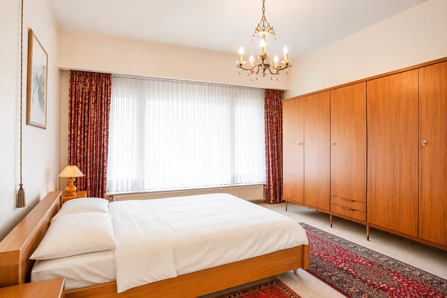 Statige woning met vrij uitzicht & vergund bijgebouw foto 17