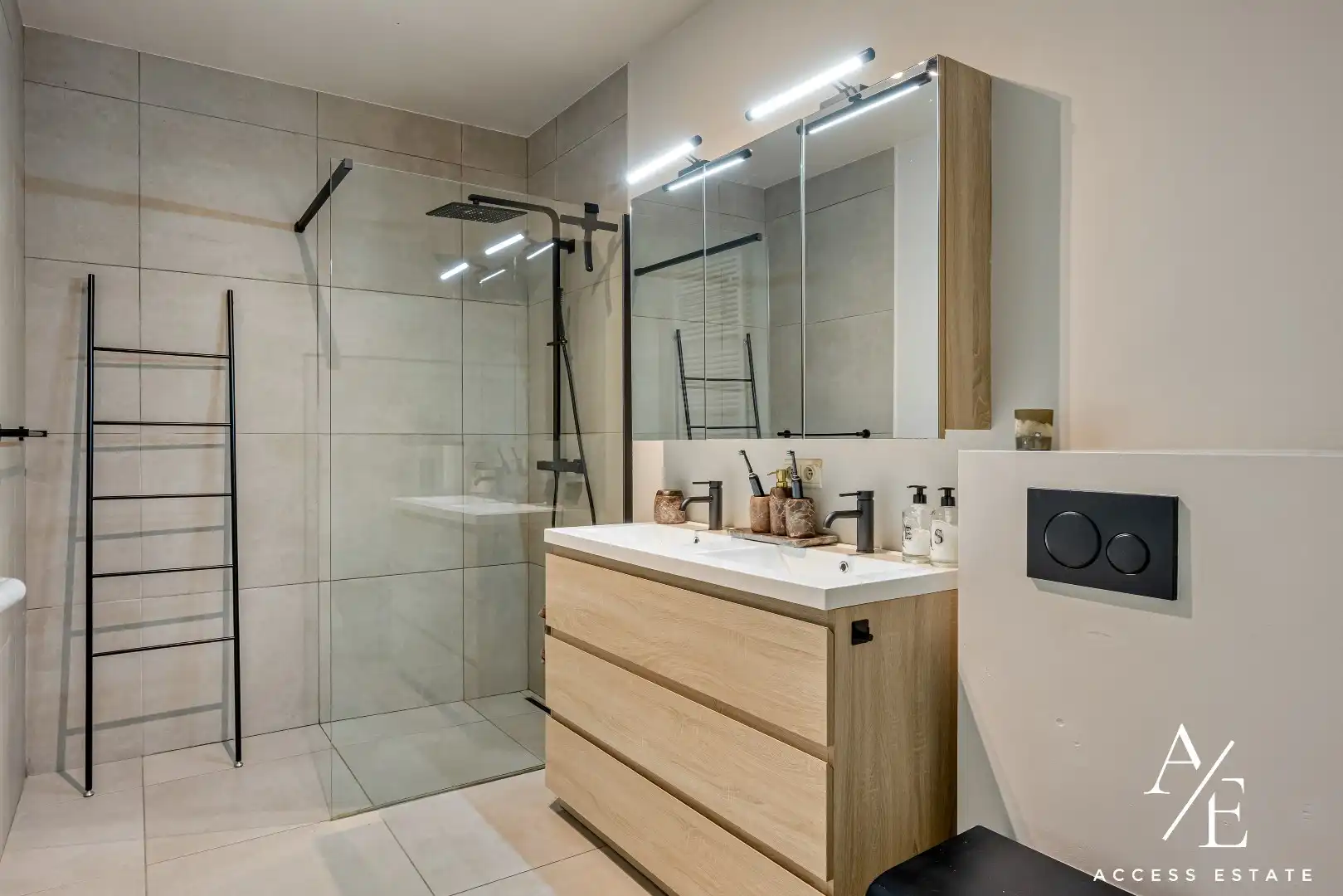 GENT – Ruim appartement met zicht op groen nabij station Gent-Sint-Pieters foto 9